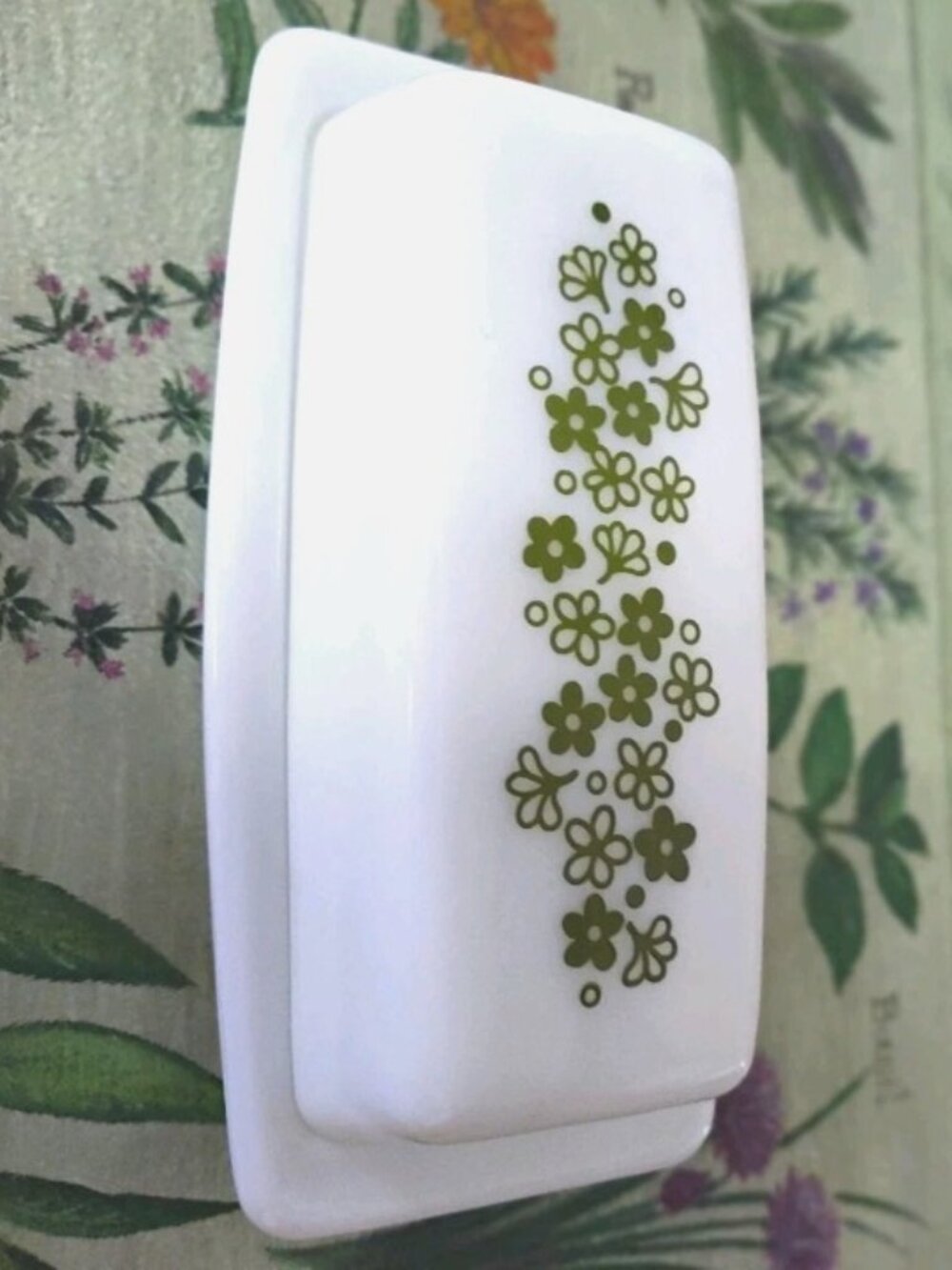 Vintage Pyrex Spring Blossom 'Crazy Daisy' Butter Dish with Lid